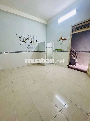 Cho thuê phòng trọ 18m2 - wc riêng - đối diện Emart - 2,2tr/tháng