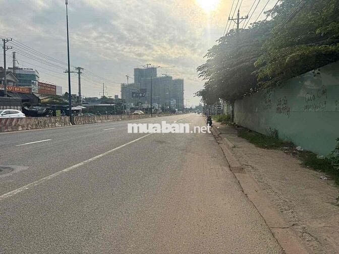 Mặt tiền DT743 An Phú Đoạn sung nhất