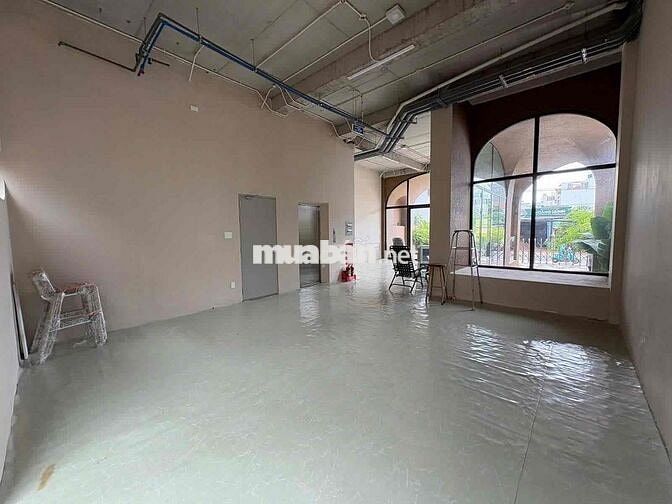 Cho thuê mặt bằng 120m2 kinh doanh mọi ngành nghề ngay Lotte Mart