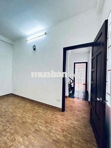 NHÀ 3 TẦNG, 2 MẶT TIỀN THÔNG BÀN CỜ,VỪA Ở VỪA LÀM VP CTY,BÁN HÀNG ONL,