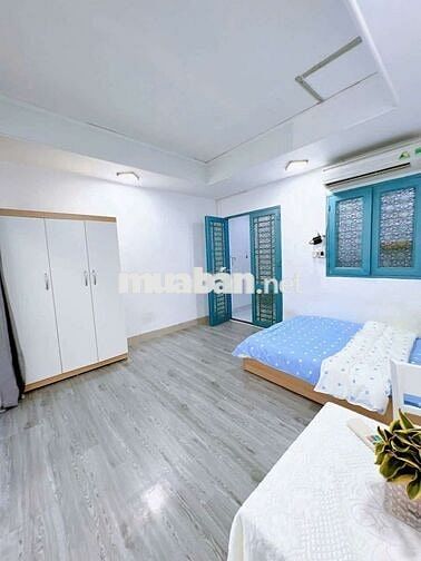 Trống căn hộ 1 phòng ngủ ban công - thang máy - full nội thất - 45m2