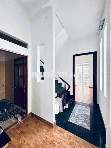 NHÀ 3 TẦNG, 2 MẶT TIỀN THÔNG BÀN CỜ,VỪA Ở VỪA LÀM VP CTY,BÁN HÀNG ONL,