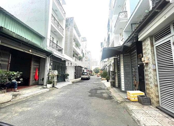 Chính chủ cho thuê nhà hẻm 8m Tô Hiệu- 4 Tấm 5PN 4WC, nhà đẹp