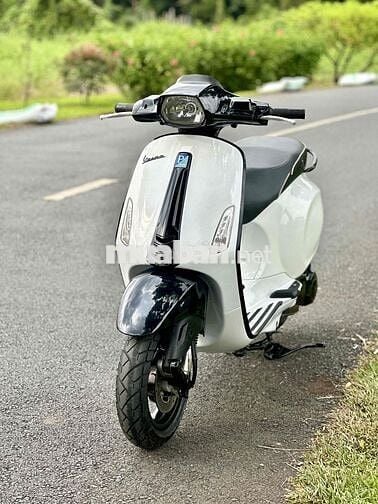 ✅✅VESPA 125cc. TRẮNG ĐEN SPOSTY.SIÊU KENG