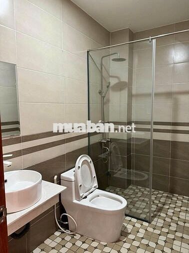 Nhà hẻm xe hơi 300/10 Phan Văn Trị - 4x15m - 2 Lầu