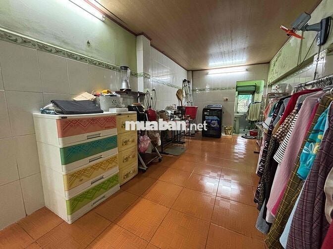 NHÀ NGUYÊN CĂN, 2 KHÔNG GIAN NGỦ, GÁC LỬNG ĐỐI DIỆN BẾN XE CỦ CHI