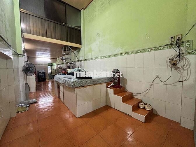 NHÀ NGUYÊN CĂN, 2 KHÔNG GIAN NGỦ, GÁC LỬNG ĐỐI DIỆN BẾN XE CỦ CHI