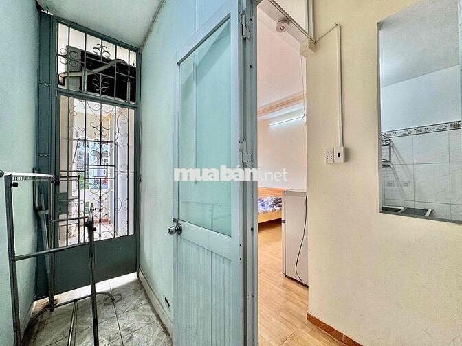 TRỐNG SẴN CĂN HỘ STUDIO RỘNG 30M2 BAN CÔNG FULL NT NGAY GIẢI PHÓNG