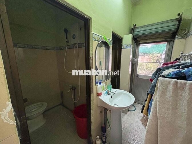 NHÀ NGUYÊN CĂN, 2 KHÔNG GIAN NGỦ, GÁC LỬNG ĐỐI DIỆN BẾN XE CỦ CHI