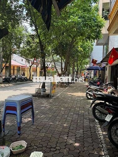Mặt Phố Hoàng Mai Vỉa Hè Rộng  KD Đỉnh 90m2 4 Tầng MT 5,5m 25,8ty