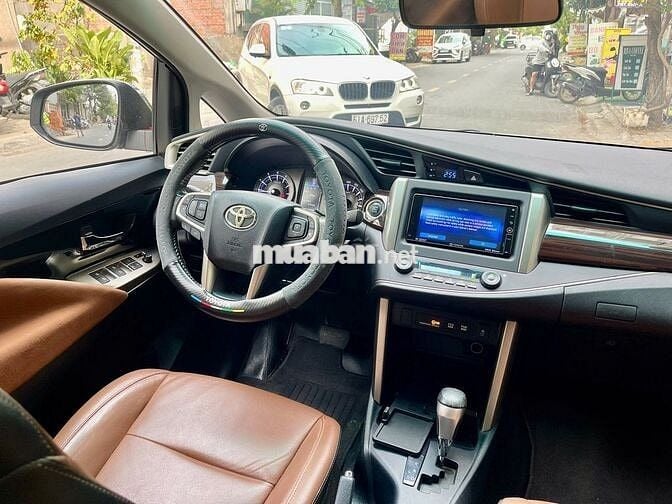 Toyota Innova 2017 2.0V cọp chỉ 55.000km full lsh