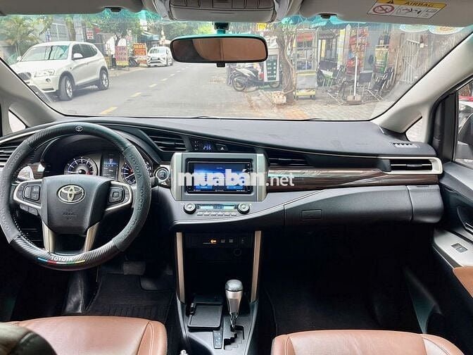 Toyota Innova 2017 2.0V cọp chỉ 55.000km full lsh