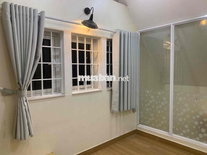 cho thuê phòng studio view sân vườn