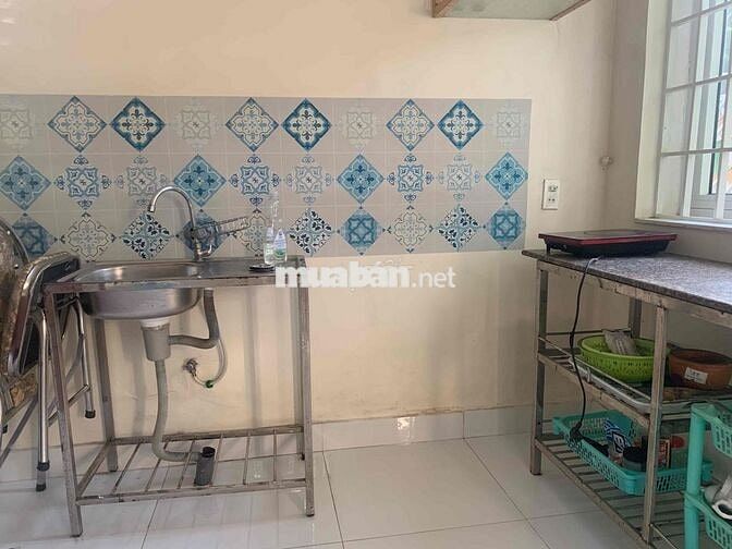 cho thuê phòng studio view sân vườn