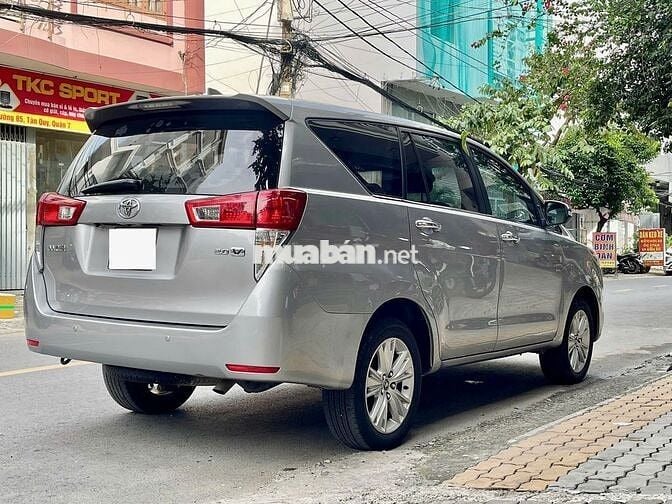 Toyota Innova 2017 2.0V cọp chỉ 55.000km full lsh