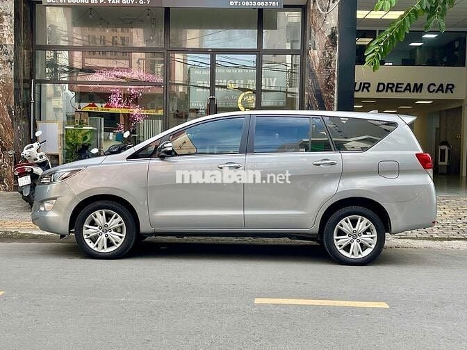 Toyota Innova 2017 2.0V cọp chỉ 55.000km full lsh