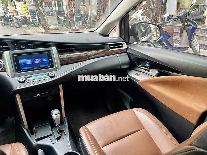 Toyota Innova 2017 2.0V cọp chỉ 55.000km full lsh