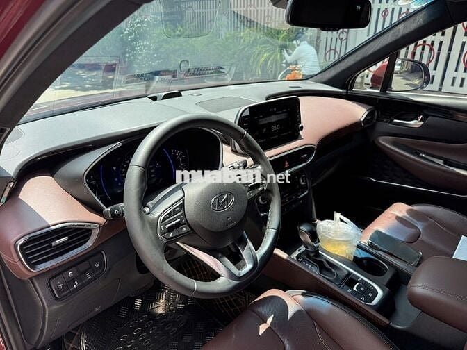 Hyundai SantaFe 2.2D Premium 4x4 model 2020