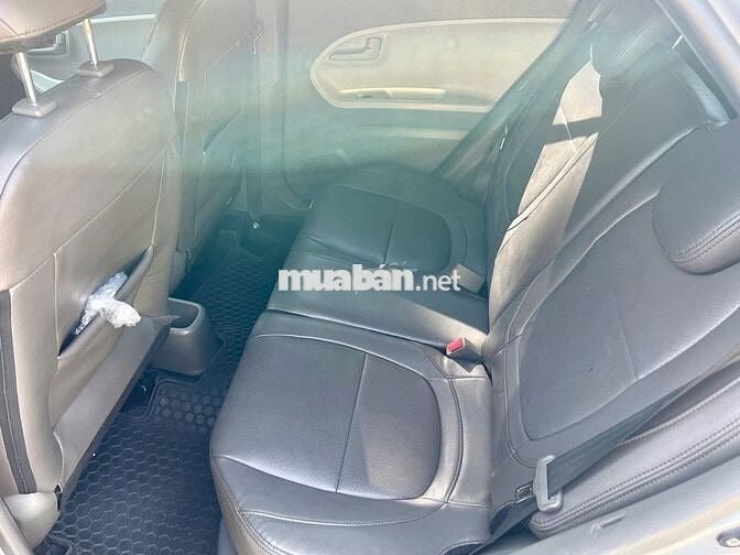 Kia Morning Si 1.25 MT 2018 gọn, bền và đáng tiền