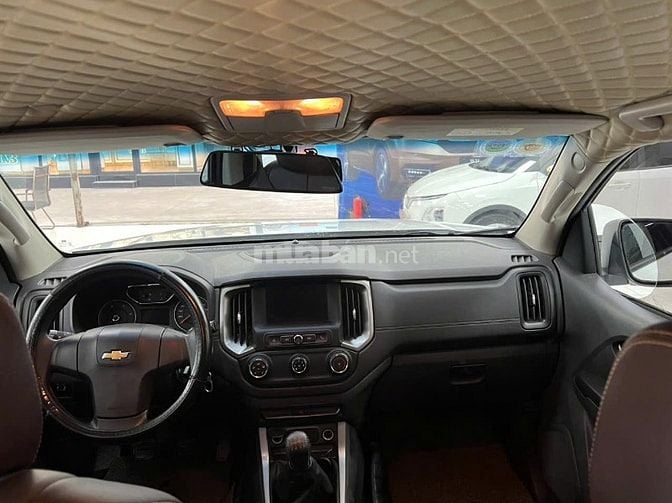 Chevrolet Trailblazer 2.5LT 2018 nhập Thái máy dầu