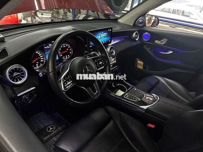 Mercedes-Benz GLC200 Facelift 2020 Đỏ