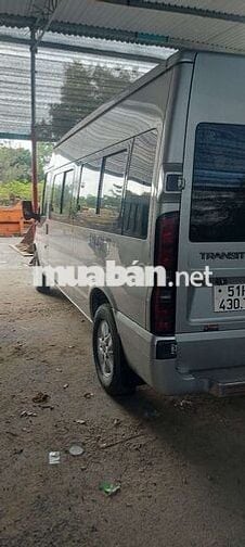 Cần bán một chiếc xe ford transit