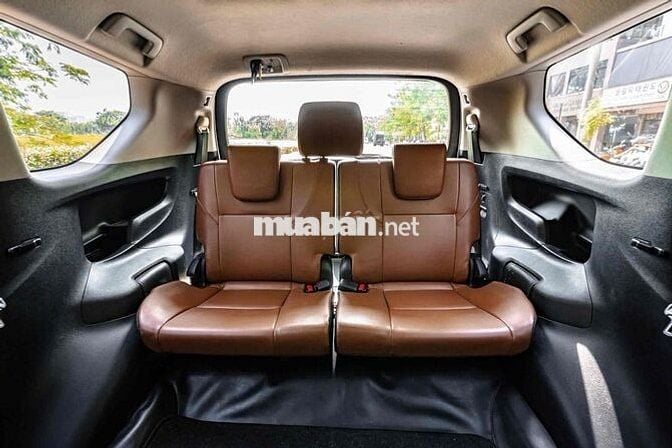 Toyota Innova 2017 2.0V Bạc 55.000 km