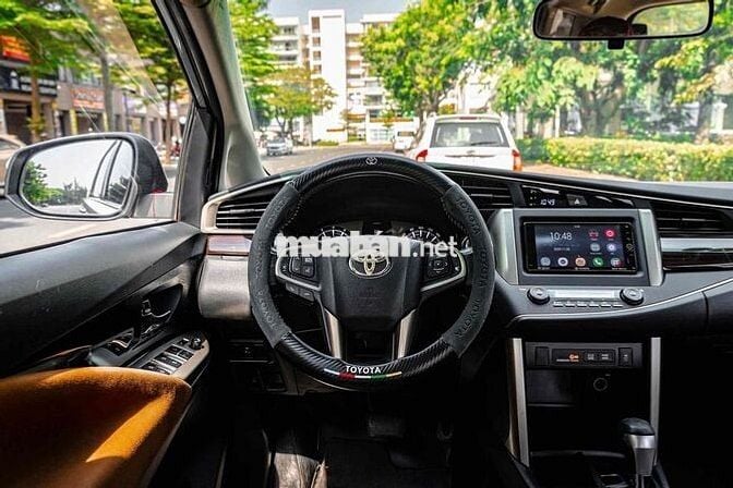 Toyota Innova 2017 2.0V Bạc 55.000 km