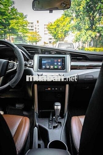 Toyota Innova 2017 2.0V Bạc 55.000 km