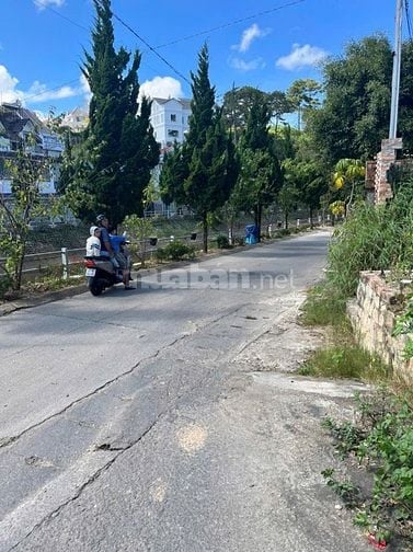 Bán gấp nhà MT HXH, 6x16, 7ty5, SRXD, P5, TP ĐÀ LẠT