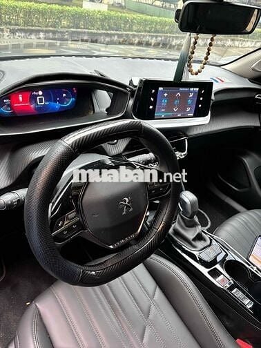 Peugeot 2008 2024 GT Line 1.2 AT - 5800 km