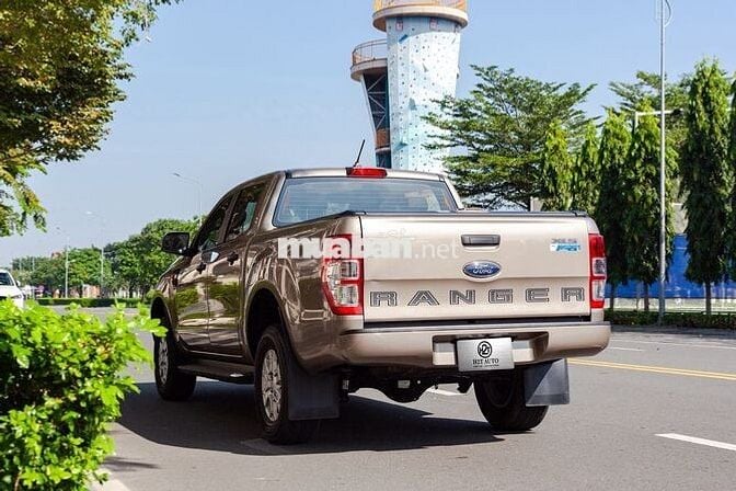 Ford Ranger XLS 4x2 AT 2022 Vàng cát 45000 km