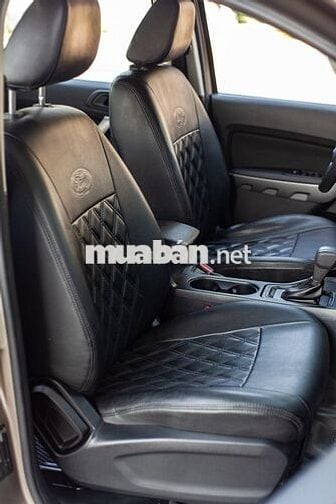 Ford Ranger XLS 4x2 AT 2022 Vàng cát 45000 km