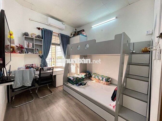 NHÀ 3 TẦNG -CẠNH PMH- NGANG 3,6M- 4 PHÒNG- SHR-HOÀN CÔNG- HƠN 6TỶ XÍU