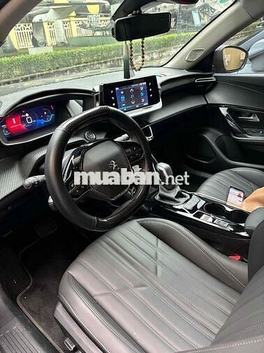 Peugeot 2008 2024 GT Line 1.2 AT - 5800 km