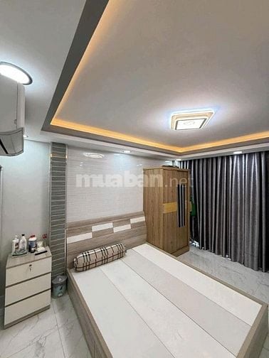 Cho thuê nhà 2 mặt tiền Đội Cung, P.8, Q.11 giá 16tr