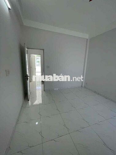 Nhà Mới Đẹp Đường Phú Thọ , DT: 4x15m, 2lầu 4PN 5WC