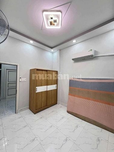 Cho thuê nhà 2 mặt tiền Đội Cung, P.8, Q.11 giá 16tr