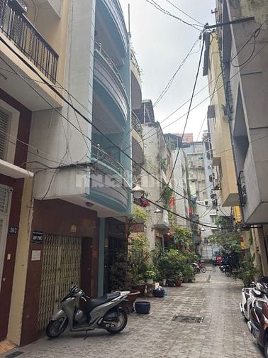 Bán nhà Trần Bình Trọng, gần trường CĐ Kinh Tế, 4m x 16m, 2 tầng, 9tỷ