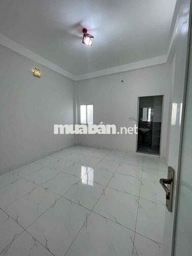 Nhà Mới Đẹp Đường Phú Thọ , DT: 4x15m, 2lầu 4PN 5WC