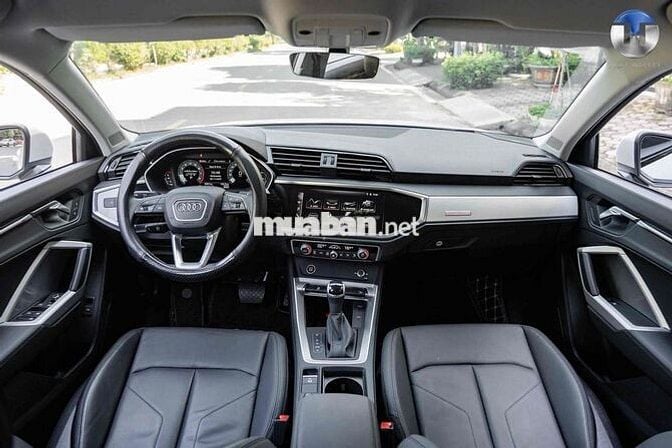 Audi Q3 Model 2025 35 TFSI - 5000 km