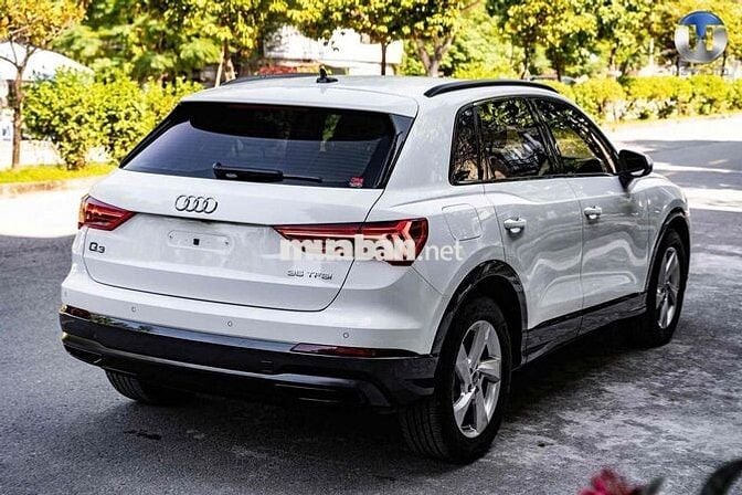 Audi Q3 Model 2025 35 TFSI - 5000 km