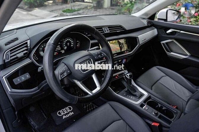 Audi Q3 Model 2025 35 TFSI - 5000 km