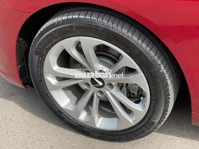 VinFast Lux A2.0 2022 A2.0 Tiêu chuẩn - 69000 km