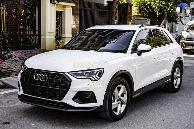 Audi Q3 Model 2025 35 TFSI - 5000 km