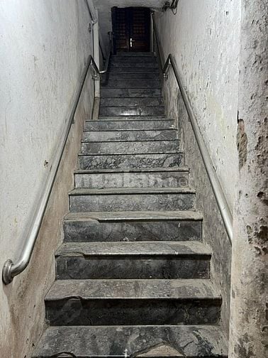 Binhbds tìm khách thuê cứng khai thác 200m2 mặt phố Hàng Đào tầng 2