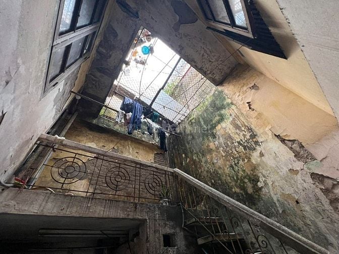 Binhbds tìm khách thuê cứng khai thác 200m2 mặt phố Hàng Đào tầng 2