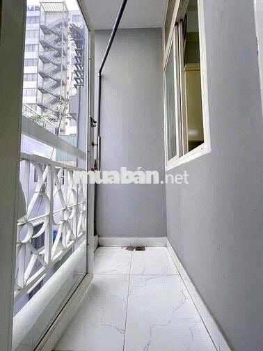 Cho Thuê Căn Hộ Studio Ban Công Cửa Sổ Thang Máy Full NT Ở CMT8 Quận 3