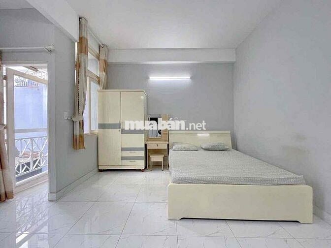 Cho Thuê Căn Hộ Studio Ban Công Cửa Sổ Thang Máy Full NT Ở CMT8 Quận 3