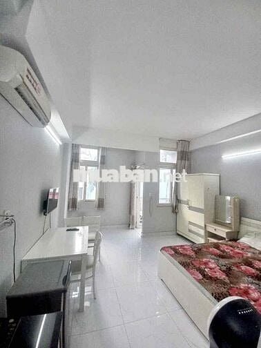 Cho Thuê Căn Hộ Studio Ban Công Cửa Sổ Thang Máy Full NT Ở CMT8 Quận 3